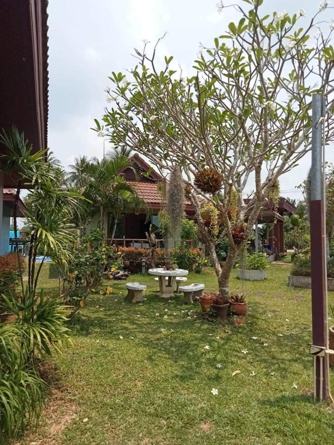 Pawarisa Resort Pathio Buitenkant foto